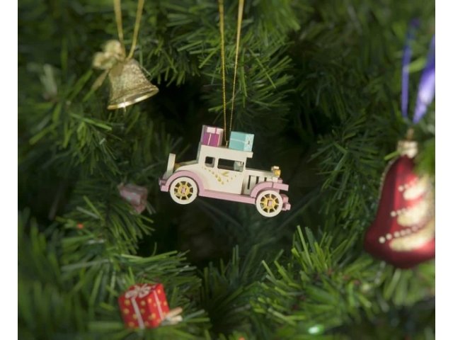 Новогодние украшения для дома: Машинка легковая 1013 Pink chassis Молочный цвет