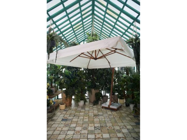 Профeссиональный зонт MAESTRO Royal Family 300 квадратный, бежевый с воланом Бежевый с воланом